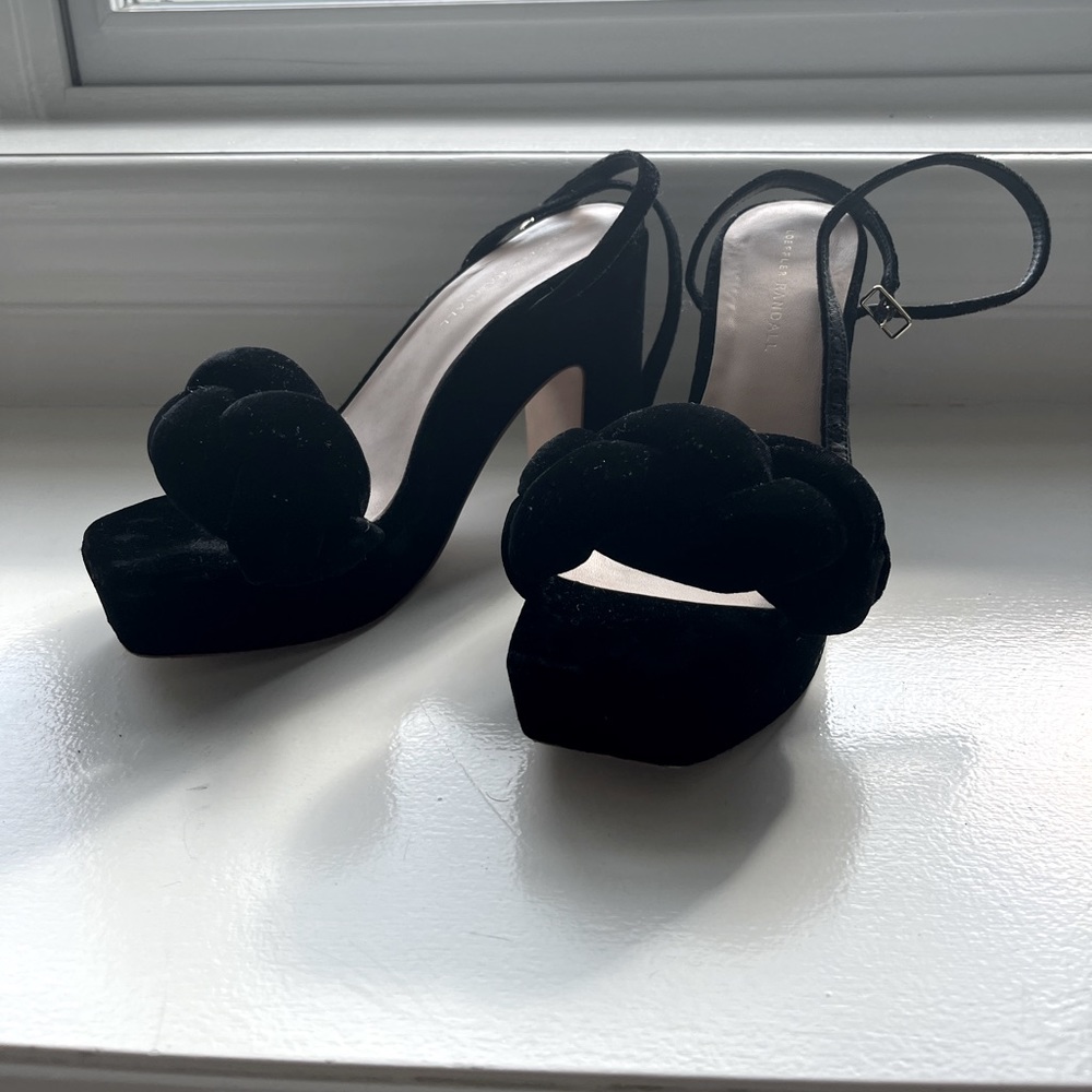 Loeffler Randall Fae Velvet Platform heels (black)